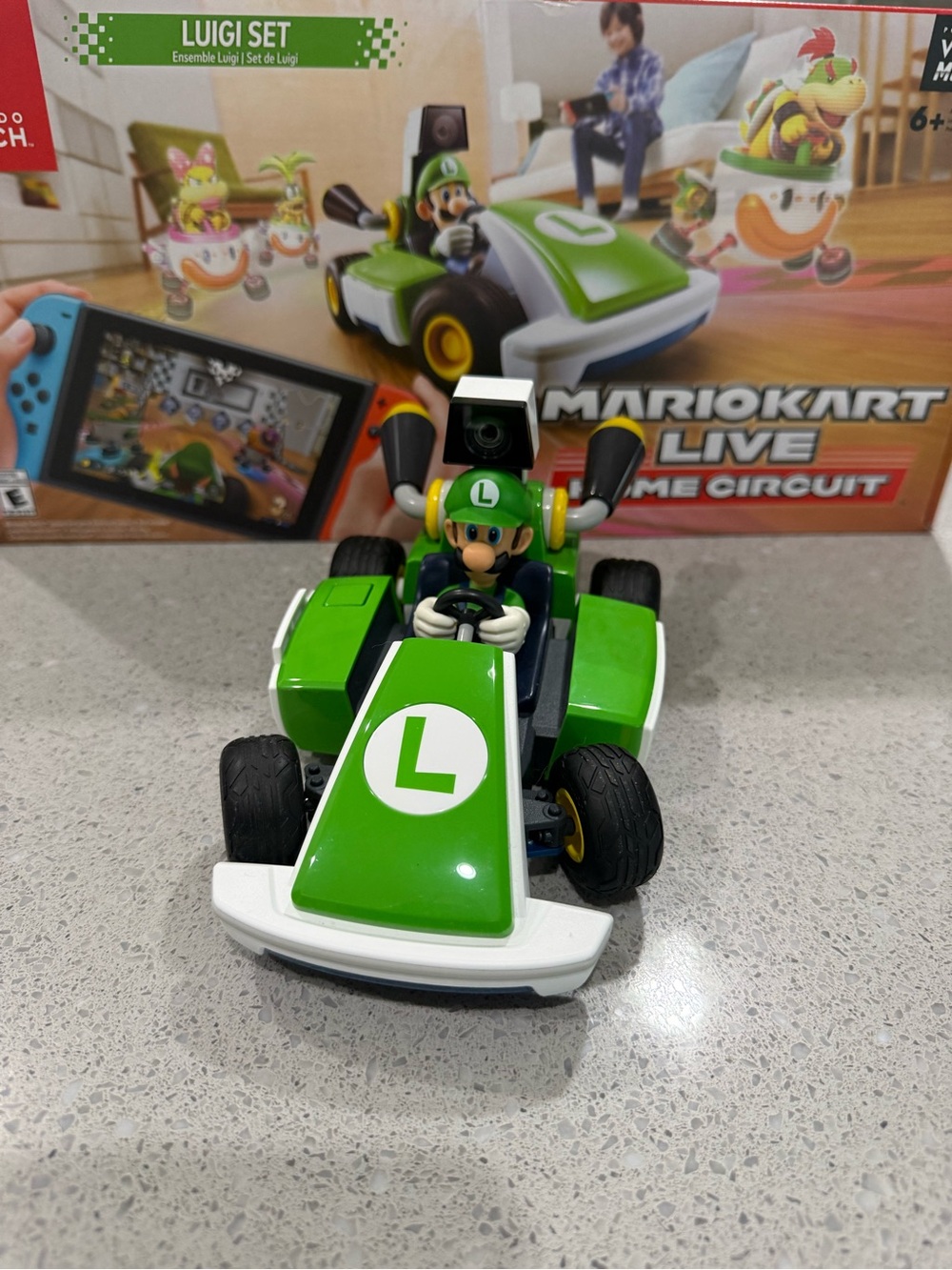 Nintendo Mario Kart Live: Home Circuit - Luigi Set (Green) - Picture 6 of 14